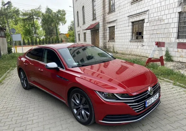 samochody osobowe Volkswagen Arteon cena 99000 przebieg: 212000, rok produkcji 2019 z Radom